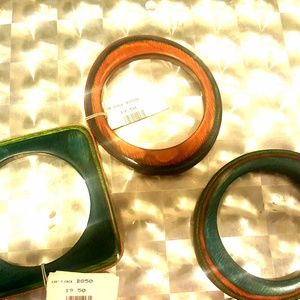 NEW WOODEN BRACELETS MULTI COLOR